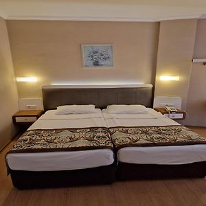 Chambre Standarde Simple